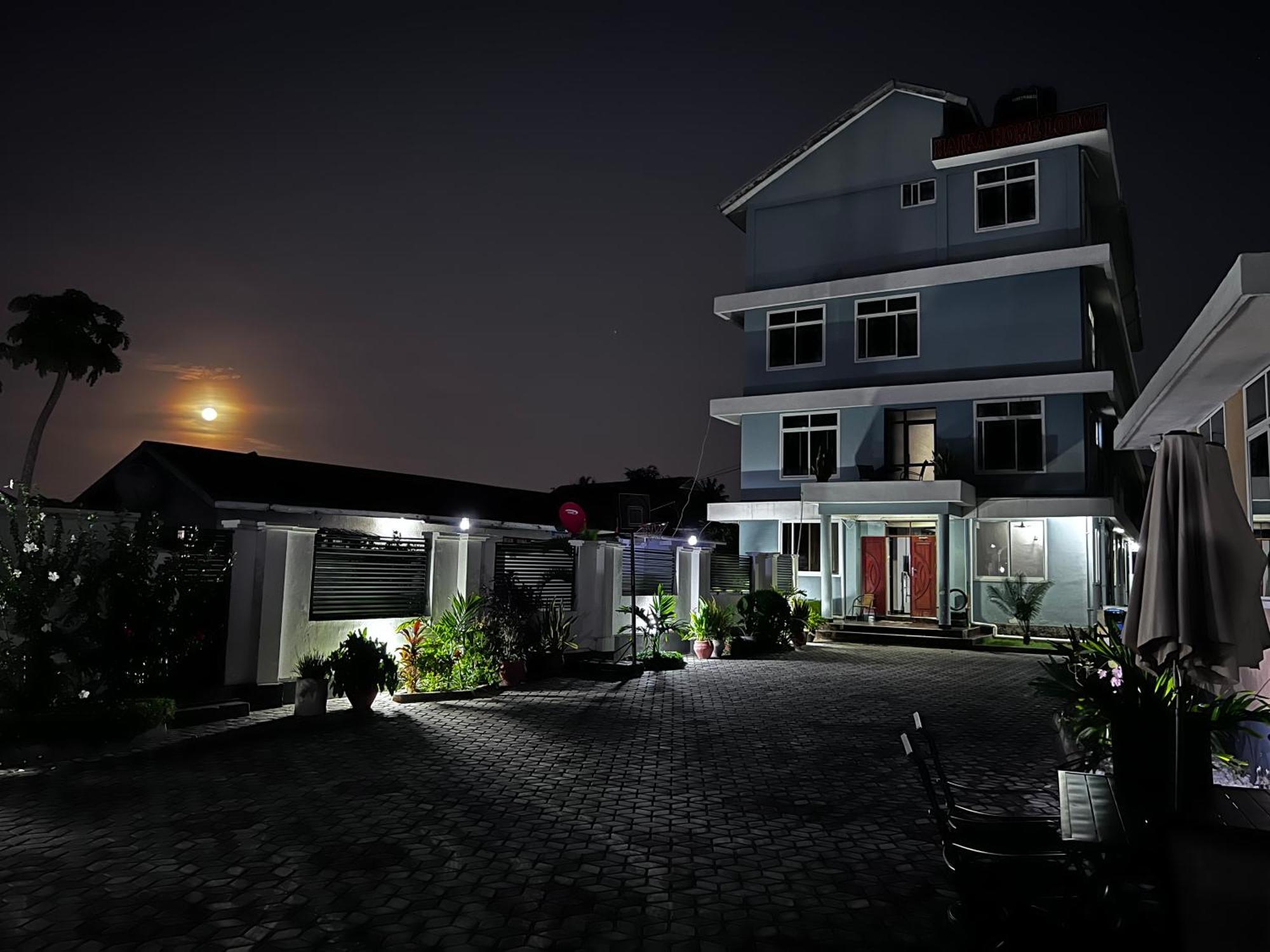 Haika Home Lodge Dar es Salaam Exterior foto